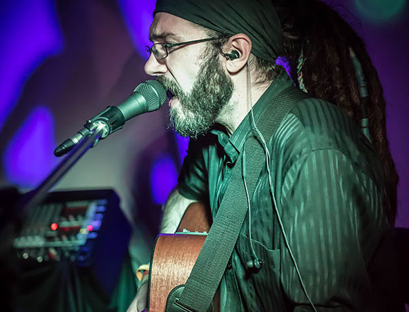 Brisbane Acoustic Duo Heidi And Scott